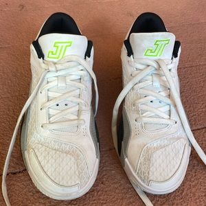 Nike Jordan Tatum 7.5 M US used indoor only for one 6 week season